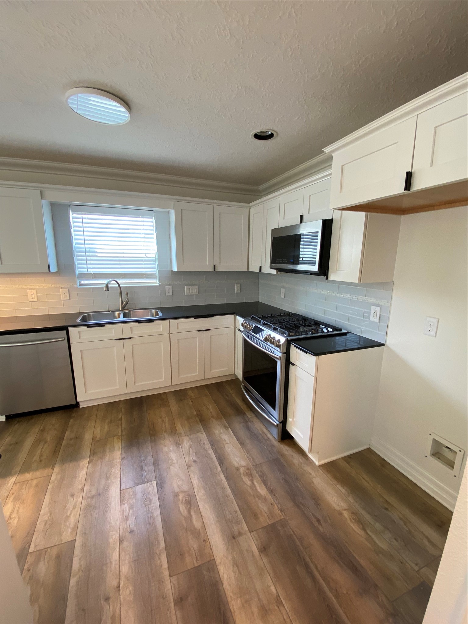 2915 Beacon Grove Street Spring, TX 77389 - Photo 7 of 43