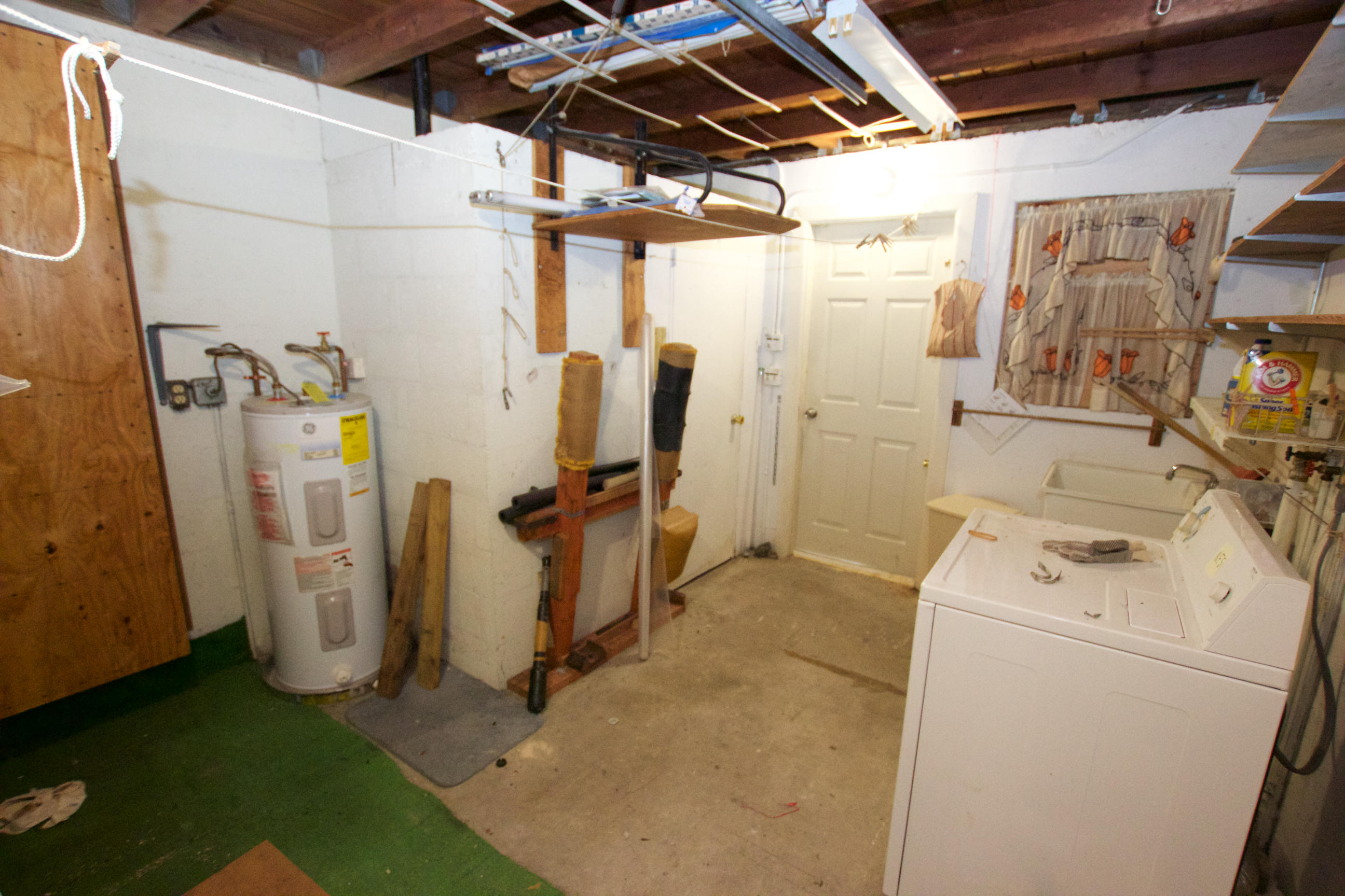 2067 Prairie Road West Palm Beach, FL 33406 - Photo 14 of 23 Utility room