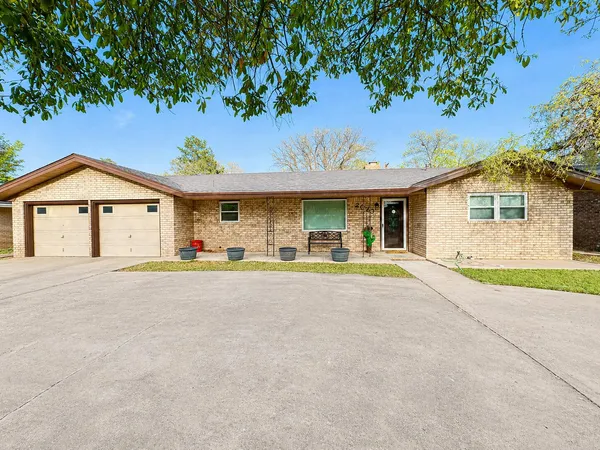 $255,000 | 2023 Rice Drive, Levelland, TX 79336