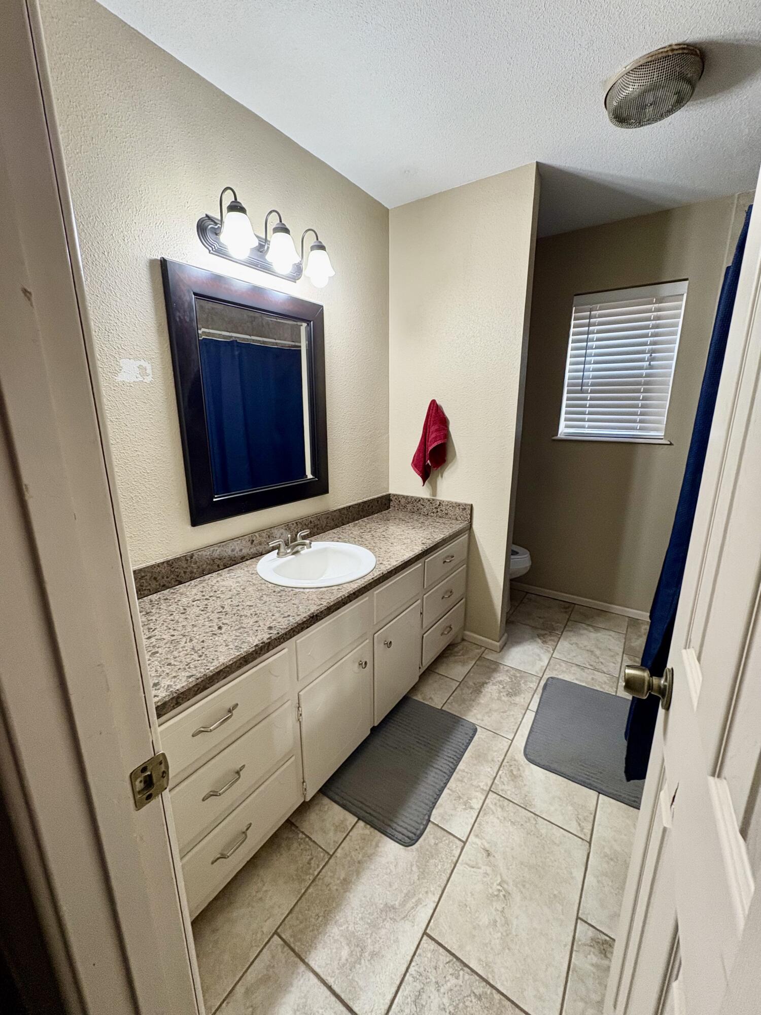 2023 Rice Drive Levelland, TX 79336 - Photo 12 of 17 IMG_2894