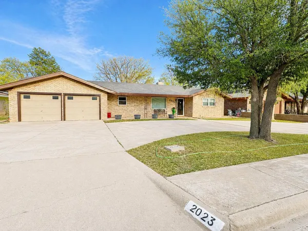 $255,000 | 2023 Rice Drive, Levelland, TX 79336