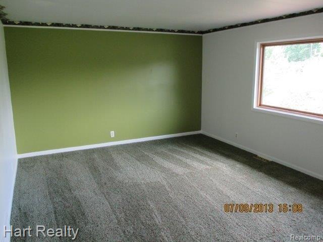 2750 Hayes Road Yale, MI 48097 - Photo 5 of 16 111.jpg