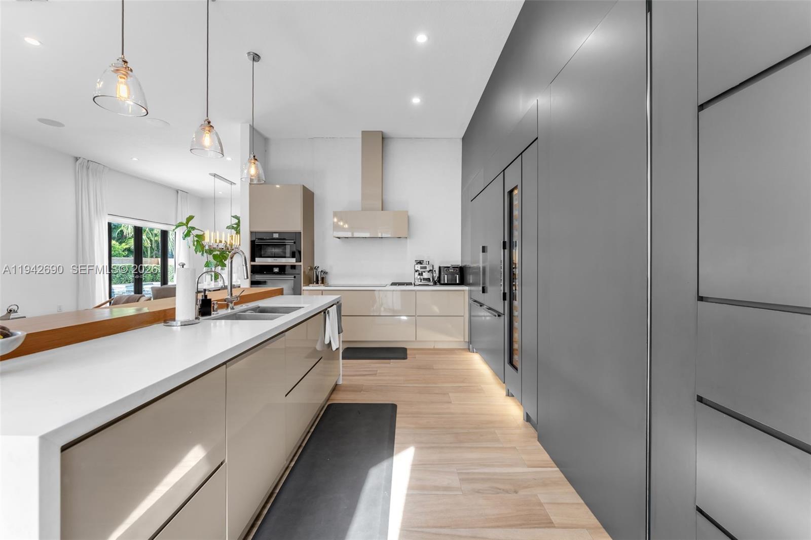 15818 Southwest 97th Terrace Miami, FL 33196 - Photo 15 of 47