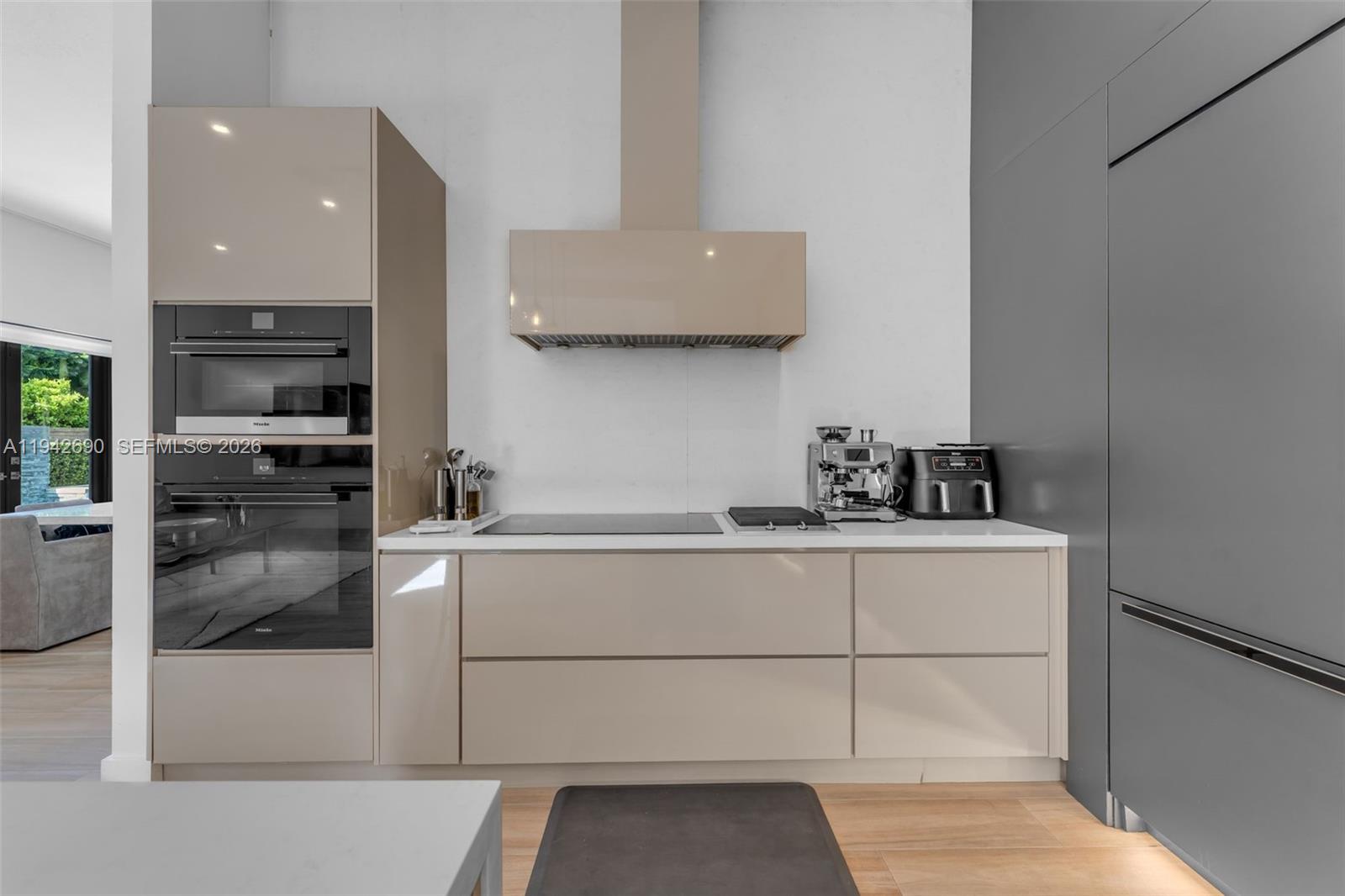 15818 Southwest 97th Terrace Miami, FL 33196 - Photo 16 of 47