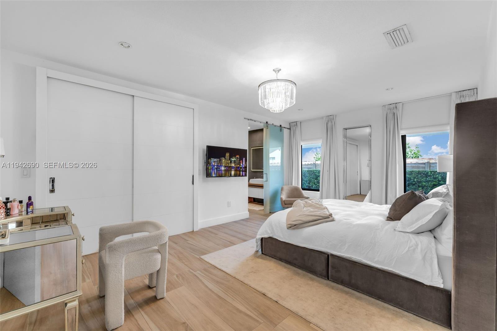 15818 Southwest 97th Terrace Miami, FL 33196 - Photo 20 of 47