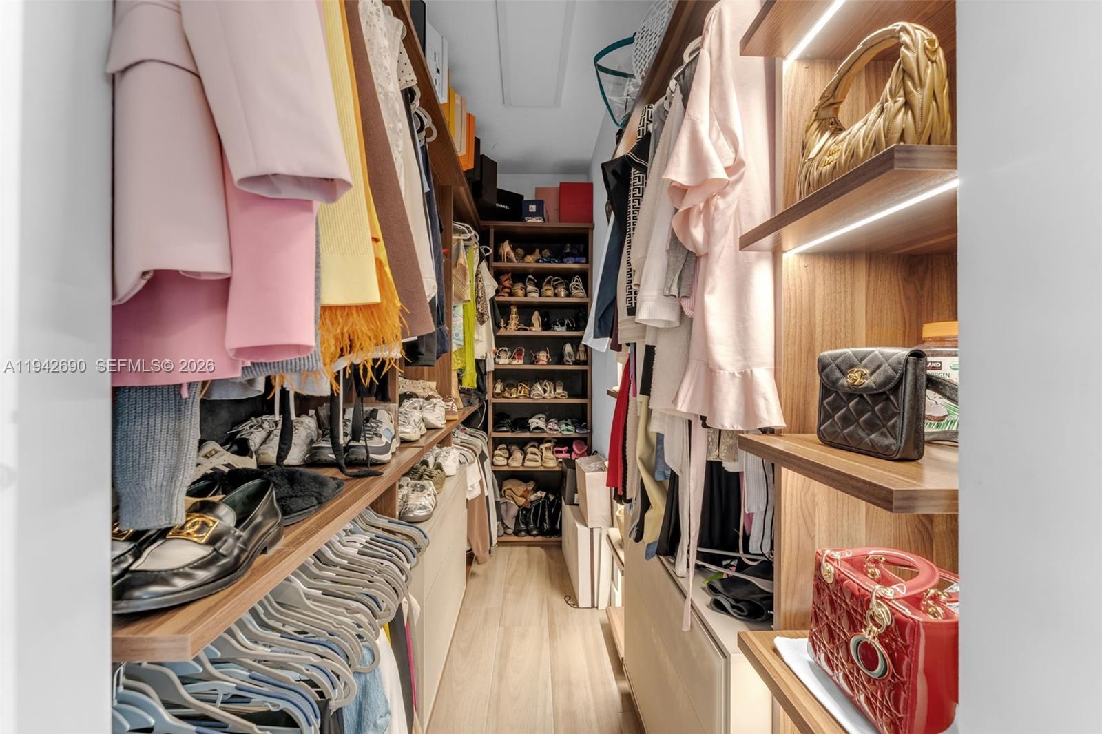 15818 Southwest 97th Terrace Miami, FL 33196 - Photo 21 of 47