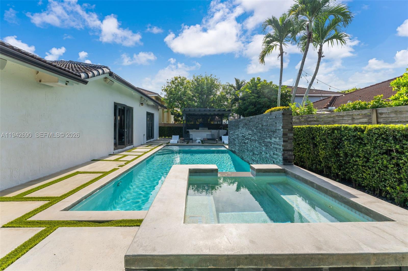 15818 Southwest 97th Terrace Miami, FL 33196 - Photo 31 of 47