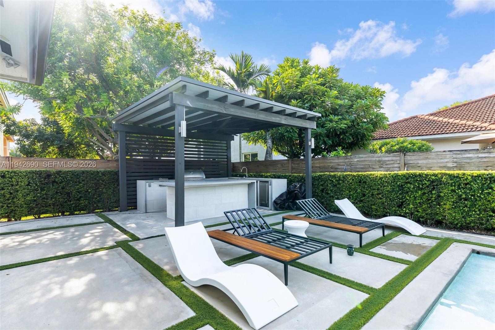 15818 Southwest 97th Terrace Miami, FL 33196 - Photo 32 of 47