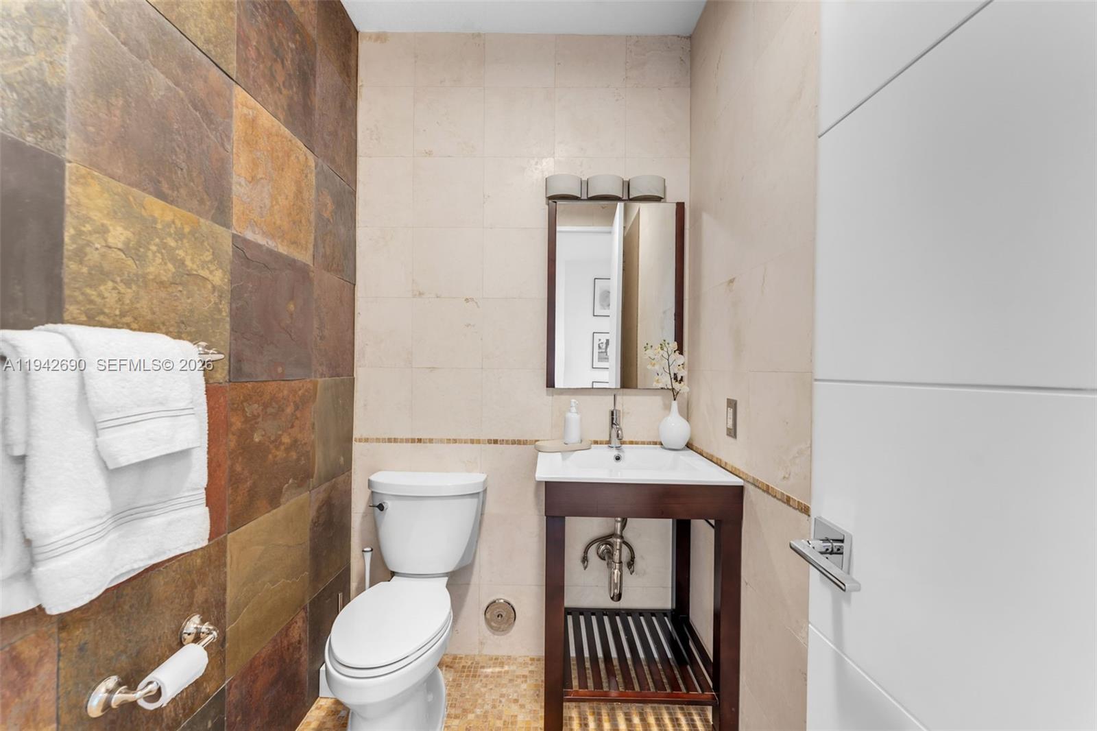 15818 Southwest 97th Terrace Miami, FL 33196 - Photo 8 of 47