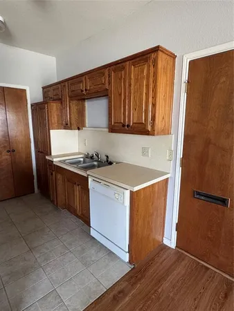 $1,250 | 503 North Washington Street, Unit A, Kaufman, TX 75142