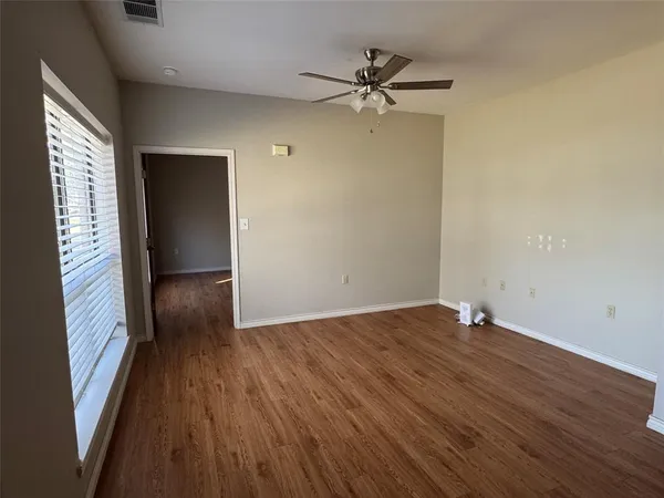 $1,250 | 501 North Washington Street, Unit A, Kaufman, TX 75142