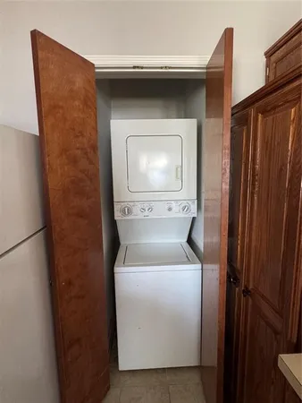 $1,250 | 501 North Washington Street, Unit A, Kaufman, TX 75142