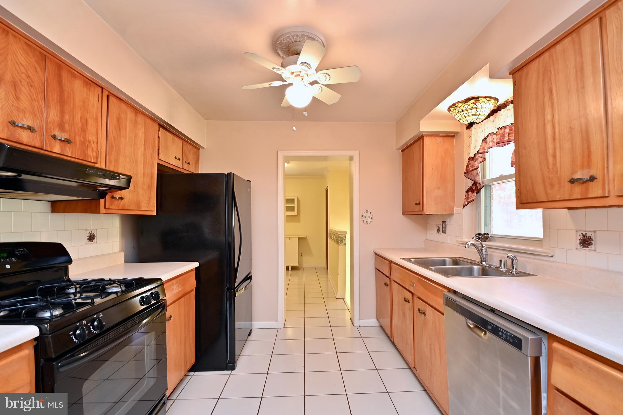 3914 Howard Road Beltsville, MD 20705 - Photo 11 of 42 Gallery Image 11
