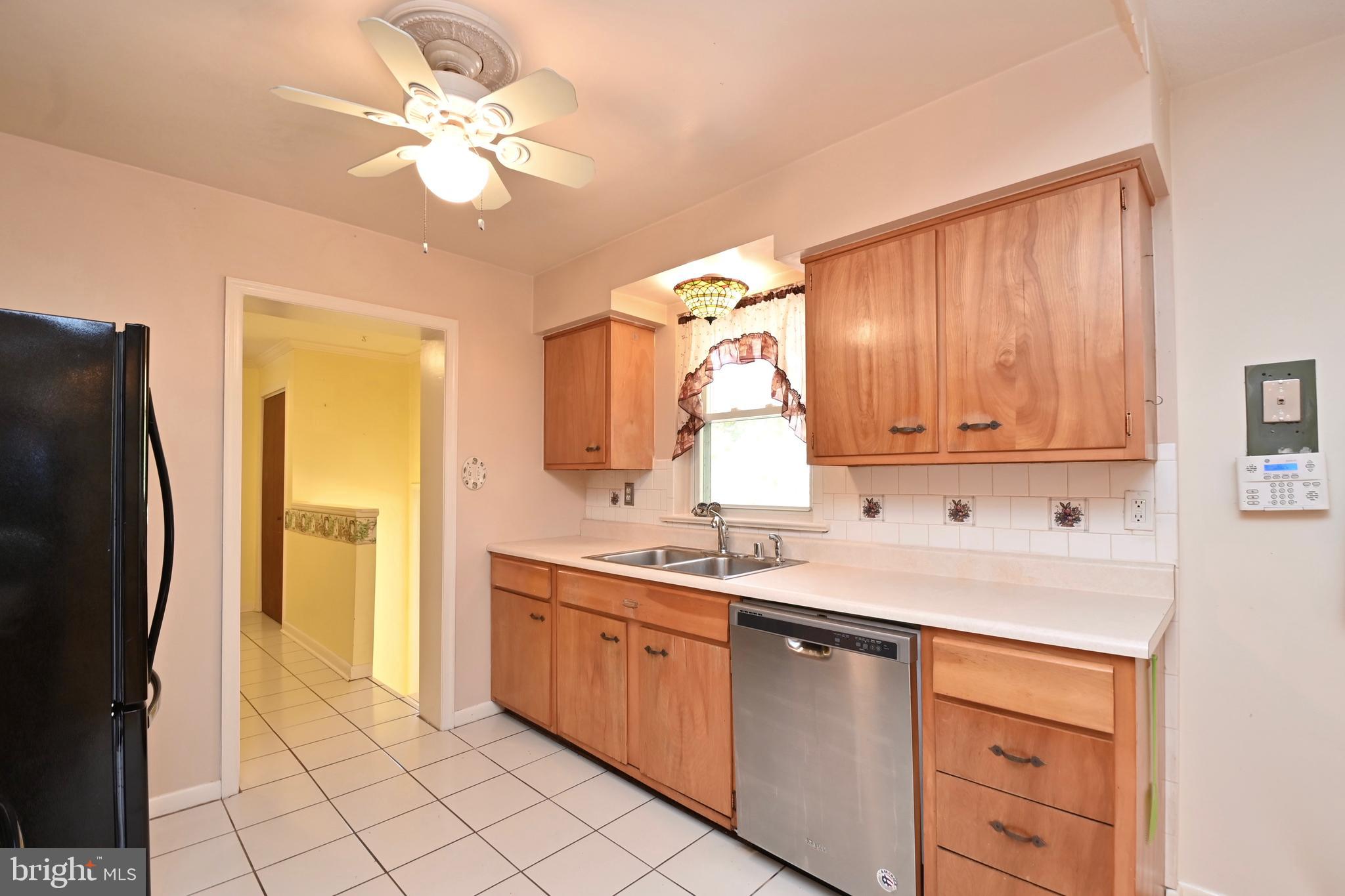 3914 Howard Road Beltsville, MD 20705 - Photo 13 of 42 Gallery Image 13
