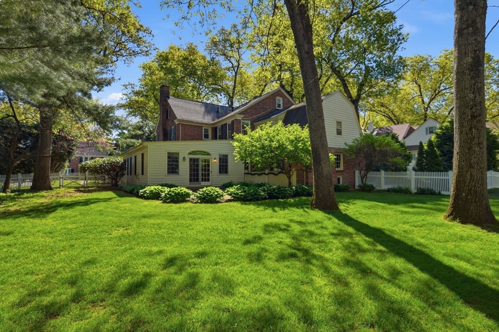 38 Oxford Road Longmeadow, MA 01106 - Photo 33 of 42
