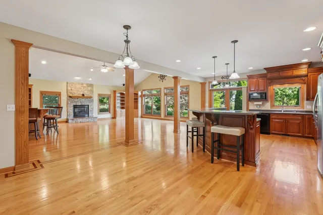 $825,000 | 9804 Palmer Drive, Lakewood, IL 60014