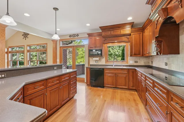 $825,000 | 9804 Palmer Drive, Lakewood, IL 60014