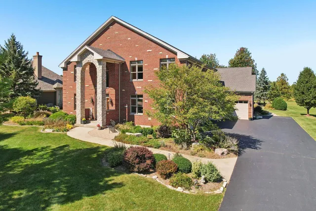 $825,000 | 9804 Palmer Drive, Lakewood, IL 60014