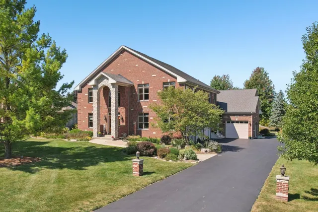 $825,000 | 9804 Palmer Drive, Lakewood, IL 60014