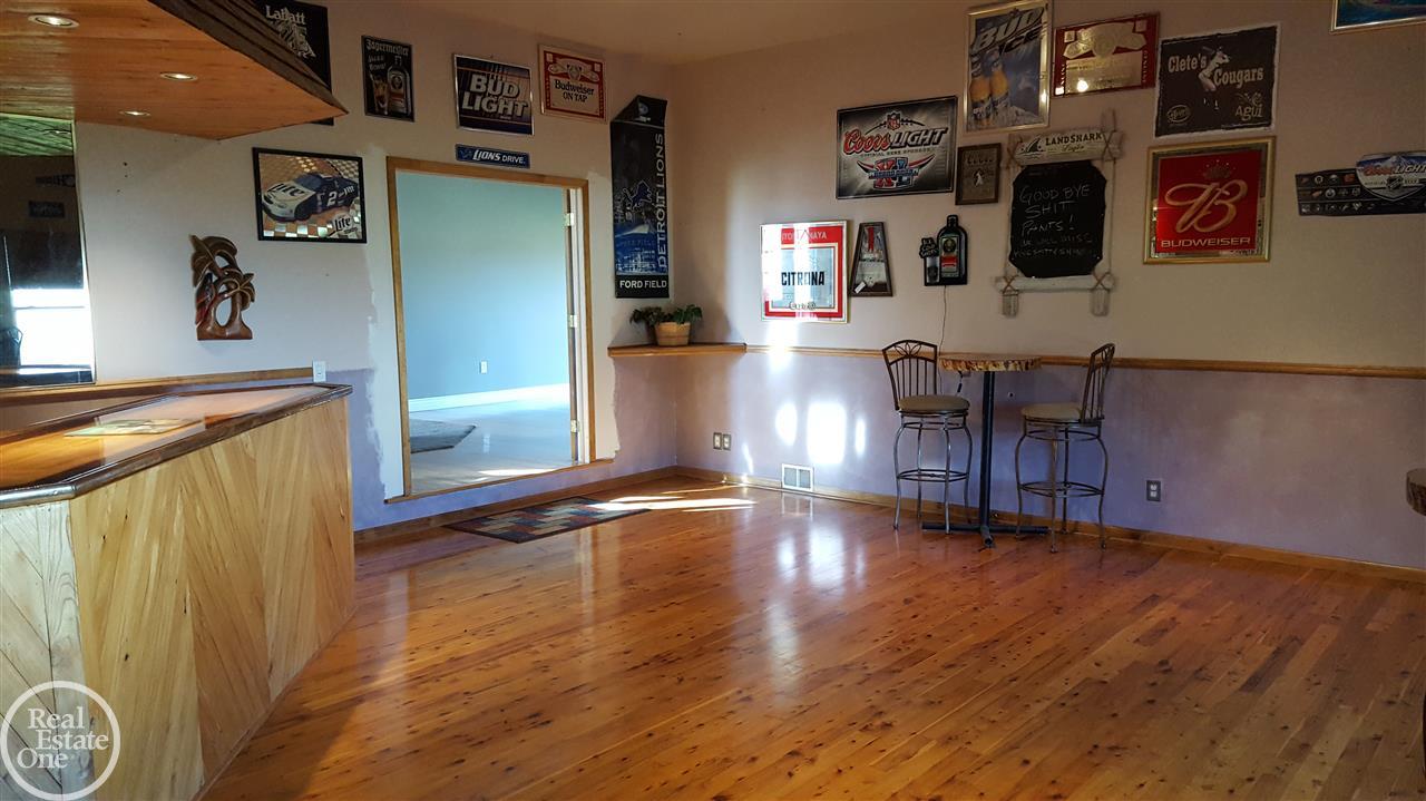8043 Logana Road Avoca, MI 48006 - Photo 24 of 42 31332838-23.JPG