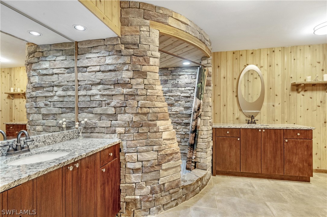 9300 Pineapple Road Fort Myers, FL 33967 - Photo 10 of 24 Gallery Image 10