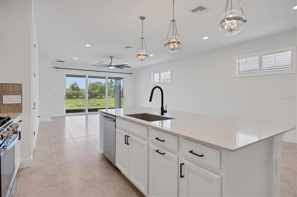 8177 Sternway Road Sarasota, FL 34240 - Photo 13 of 61 Gallery Image 13