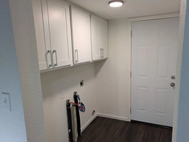 $1,275 | 205 North Wood Street, Cleburne, TX 76033