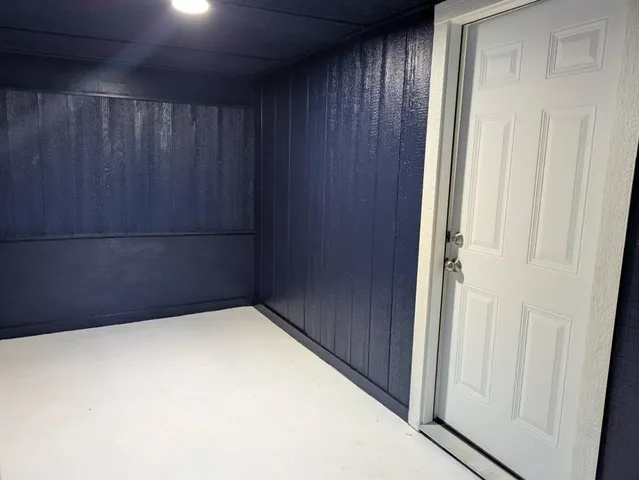 $1,275 | 205 North Wood Street, Cleburne, TX 76033