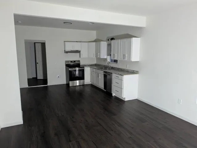 $1,275 | 205 North Wood Street, Cleburne, TX 76033