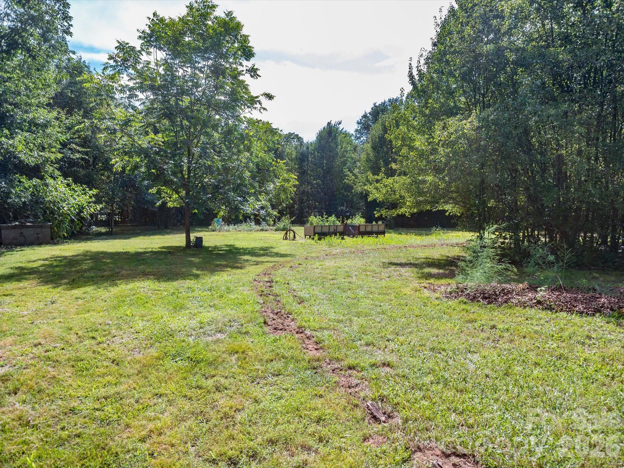 2111 Emmanuel Church Road Conover, NC 28613 - Photo 38 of 40