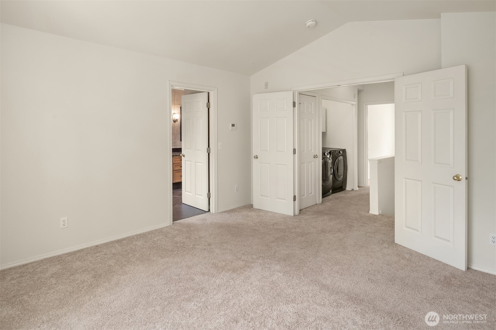 12113 Northeast 172nd Place, Unit J202 Bothell, WA 98011 - Photo 20 of 34
