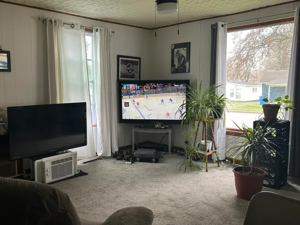 $135,500 | 20 South Main Street, Quincy, MI 49082