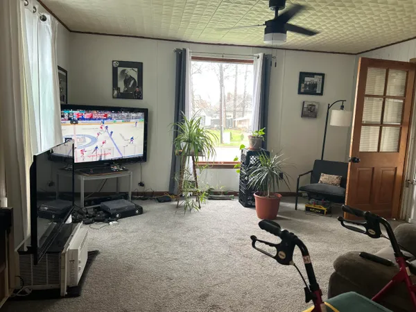 $135,500 | 20 South Main Street, Quincy, MI 49082