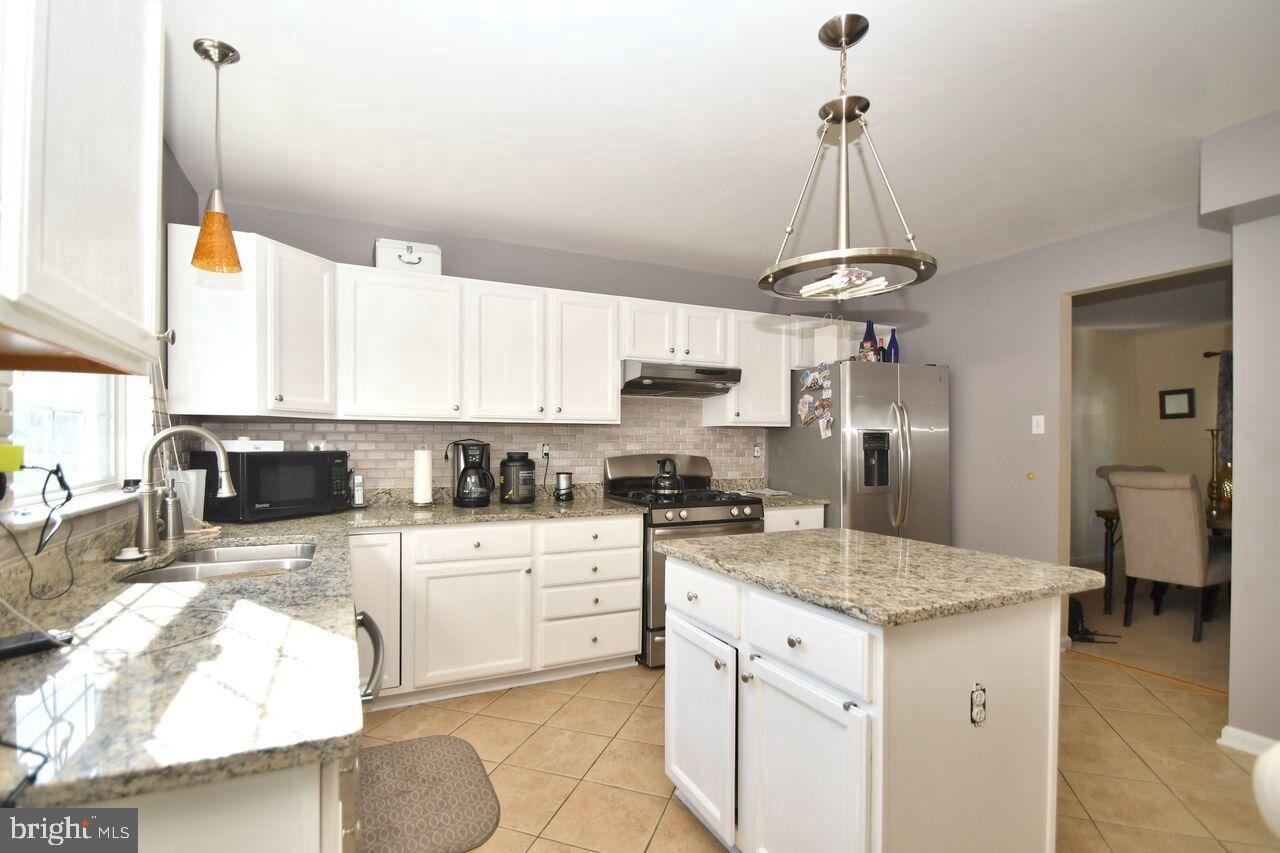 5509 Rogue Court White Marsh, MD 21162 - Photo 4 of 26