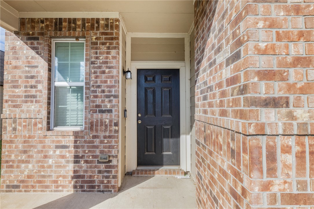 4702 Nopalitos Way Bryan, TX 77807 - Photo 6 of 27 a front view of a house