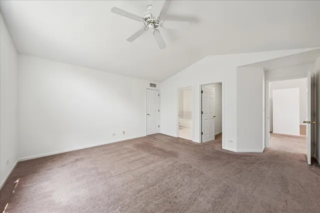 $329,900 | 973 Park Hill Circle, Unit 973, Aurora, IL 60502