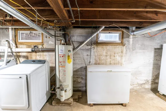 a view of a car park in front of house