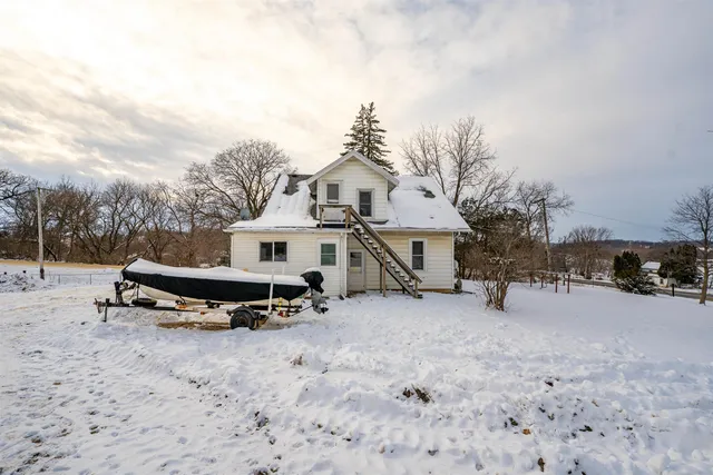 $279,900 | 7965 North Adeline Road, Leaf River, IL 61047