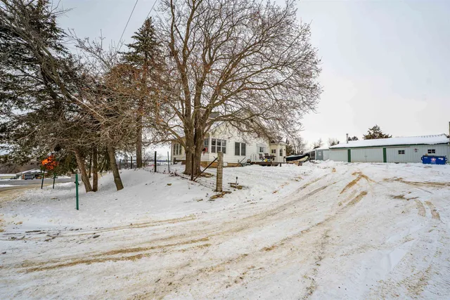 $279,900 | 7965 North Adeline Road, Leaf River, IL 61047