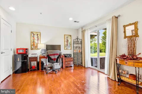 $390,000 | 244 MacDonald Avenue, Unit 16, Wyncote, PA 19095