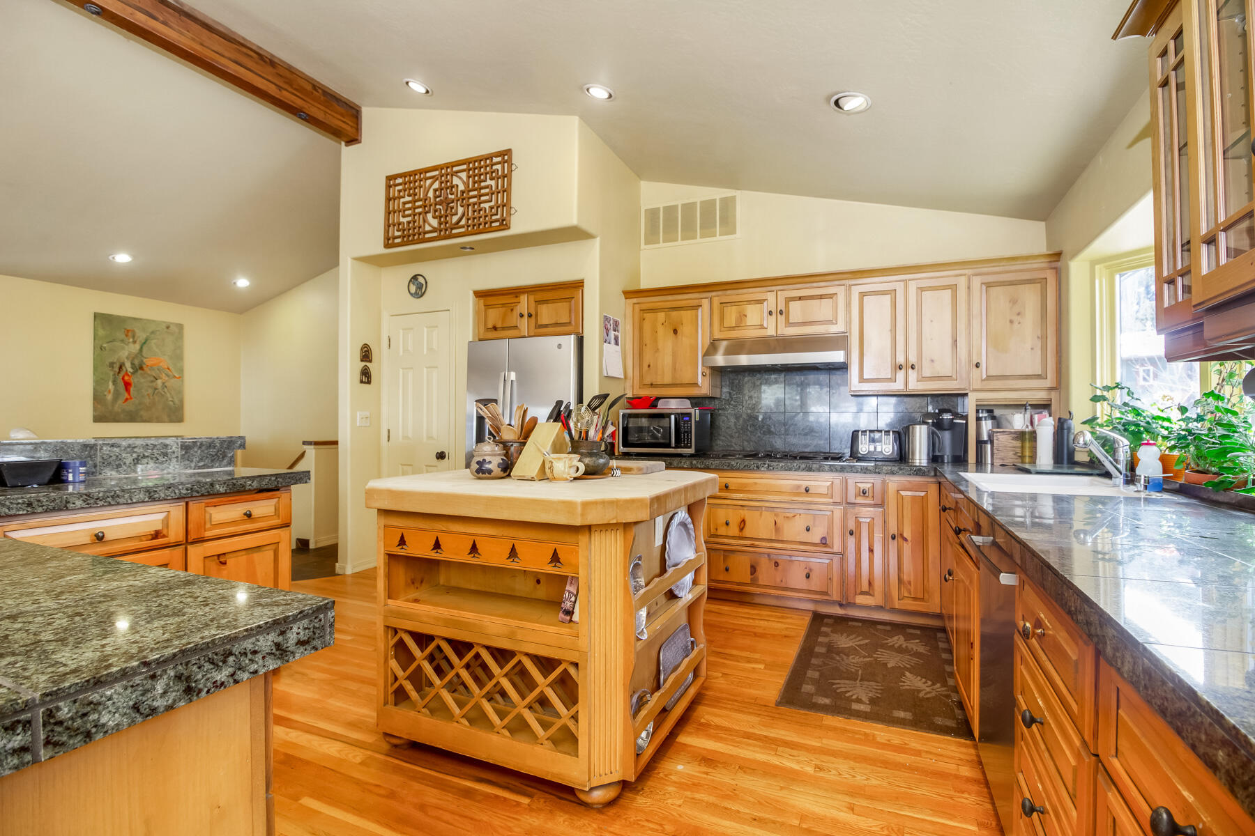 161 4 Seasons Way Ketchum, ID 83340 - Photo 4 of 17 Functional Kitchen