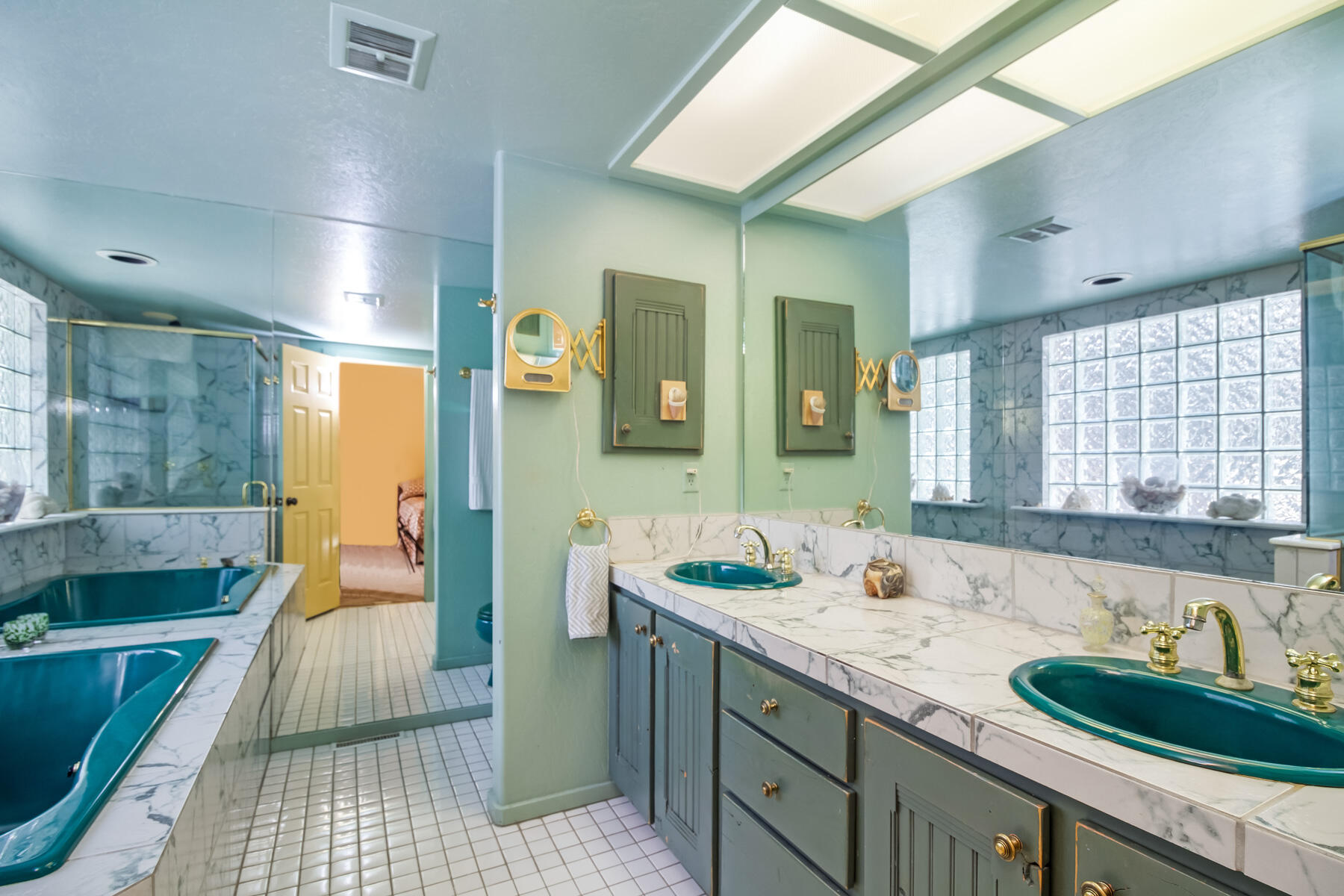 161 4 Seasons Way Ketchum, ID 83340 - Photo 10 of 17 Primary Bathroom