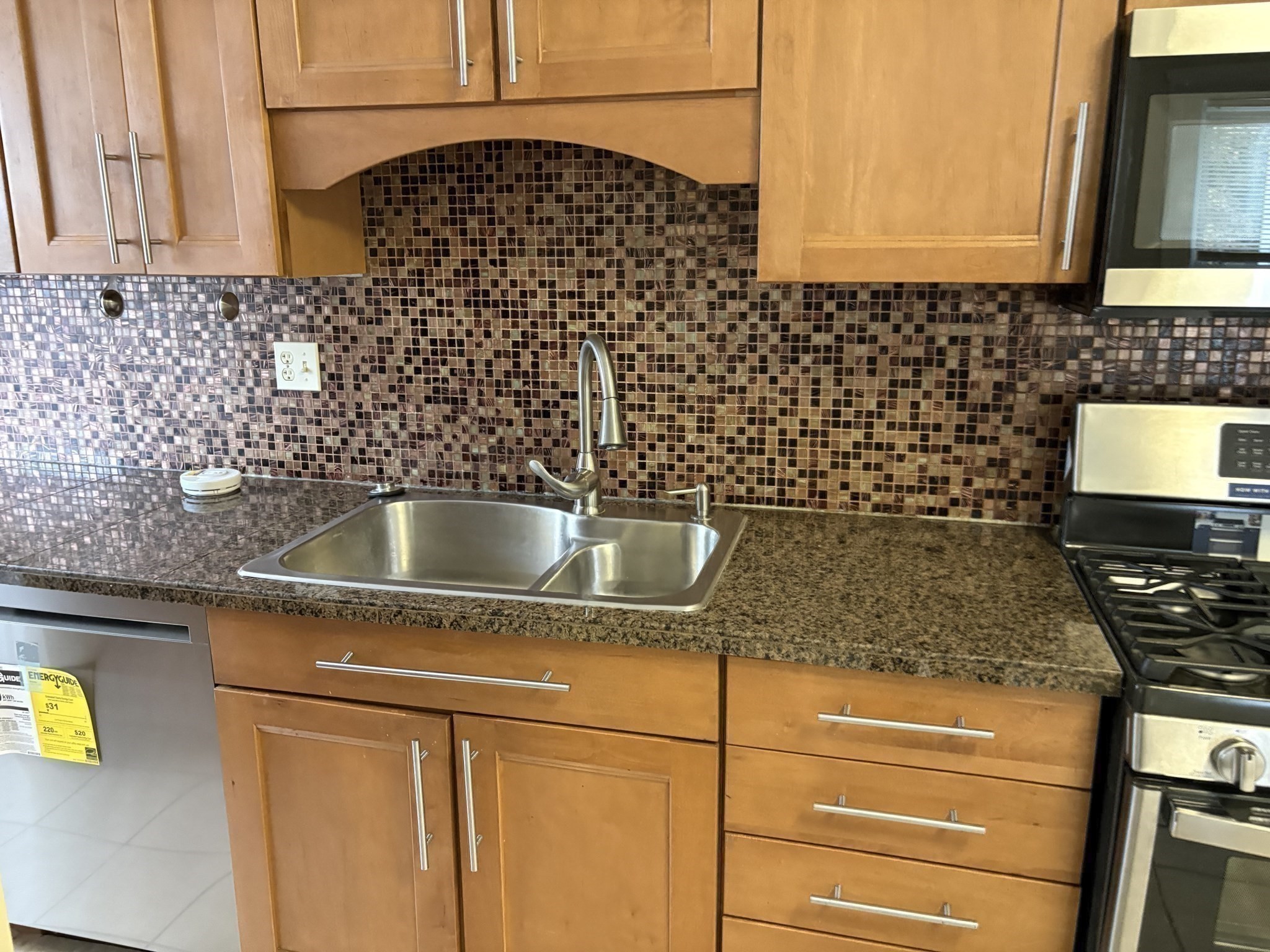 29 Donald Road, Unit 3 Boston, MA 02124 - Photo 21 of 26 Gallery Image 21