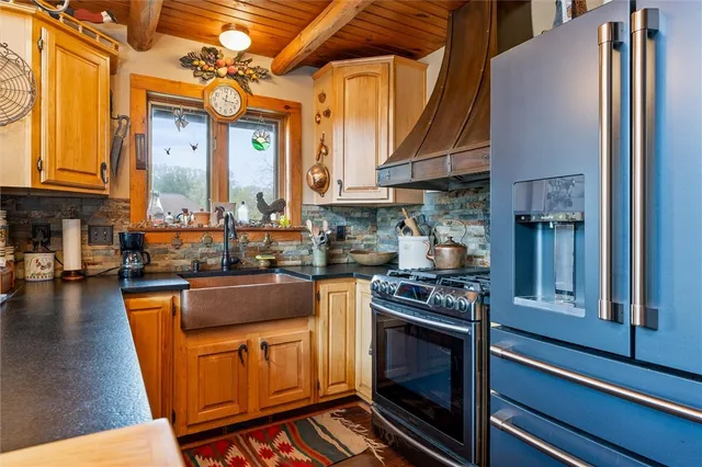 $459,000 | 8522 Lake Street Road, Le Roy, NY 14482