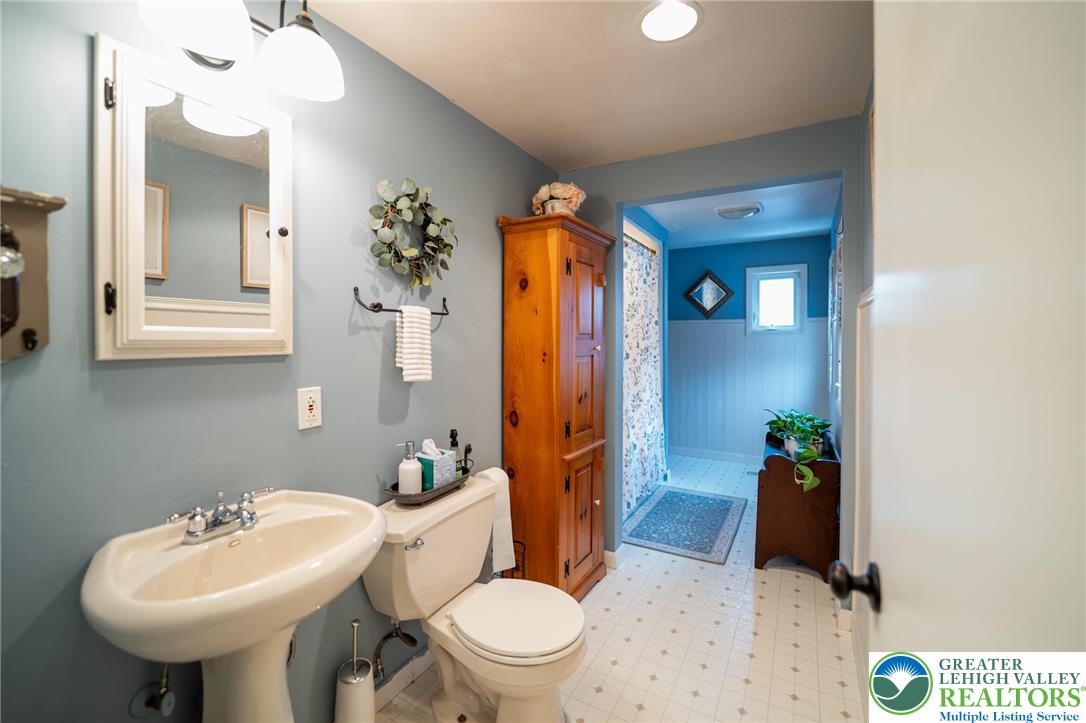 100 Ridge Road Phillipsburg, NJ 08865 - Photo 23 of 40