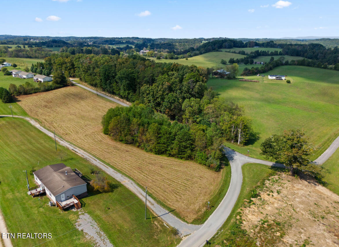 2387 Wade Road West Loudon, TN 37774 - Photo 1 of 8 IMG_2561