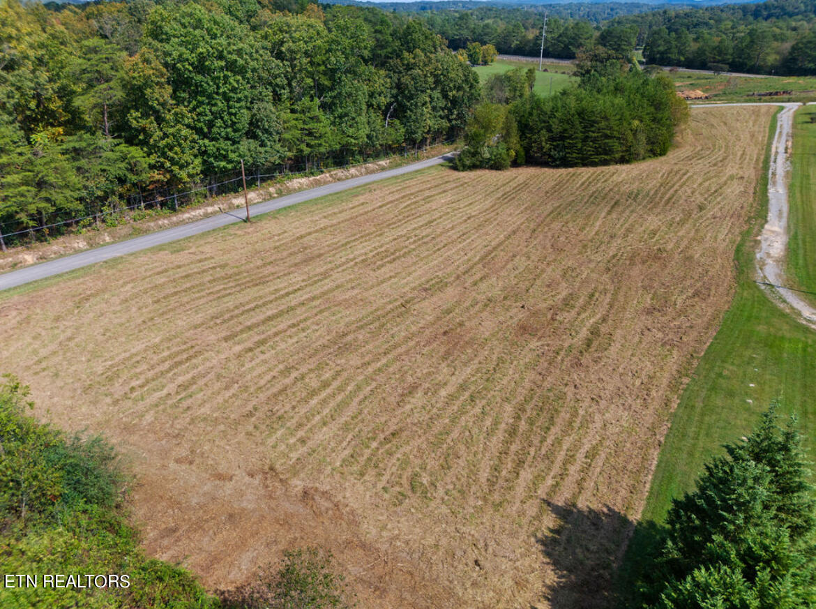 2387 Wade Road West Loudon, TN 37774 - Photo 3 of 8 IMG_2563