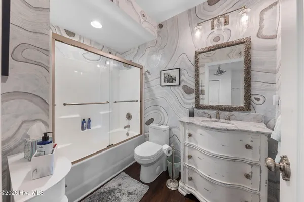 $1,350,000 | 120 Douglas Drive, West End, NC 27376