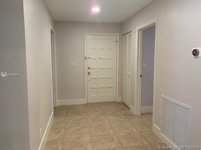 1900 St Andrews Road, Unit 134 Hollywood, FL 33021 - Photo 20 of 29 Entry way facing front door