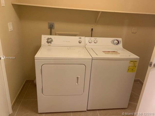 1900 St Andrews Road, Unit 134 Hollywood, FL 33021 - Photo 26 of 29 Huge Laundry room off kitchen with Pantry area